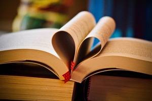 books-3946080_1920