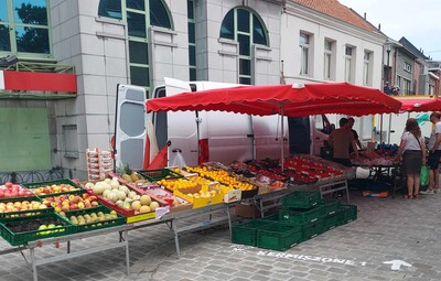 Vrijdagmarkt op andere locatie tijdens kermis Opwijk